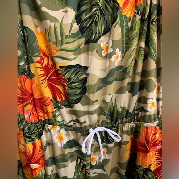 STRAPLESS Tropical Jumpsuit - Picture 9 of 12